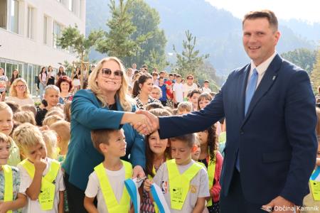 V Kamniku odprli eno najbolj modernih osnovnih šol v Sloveniji (38)